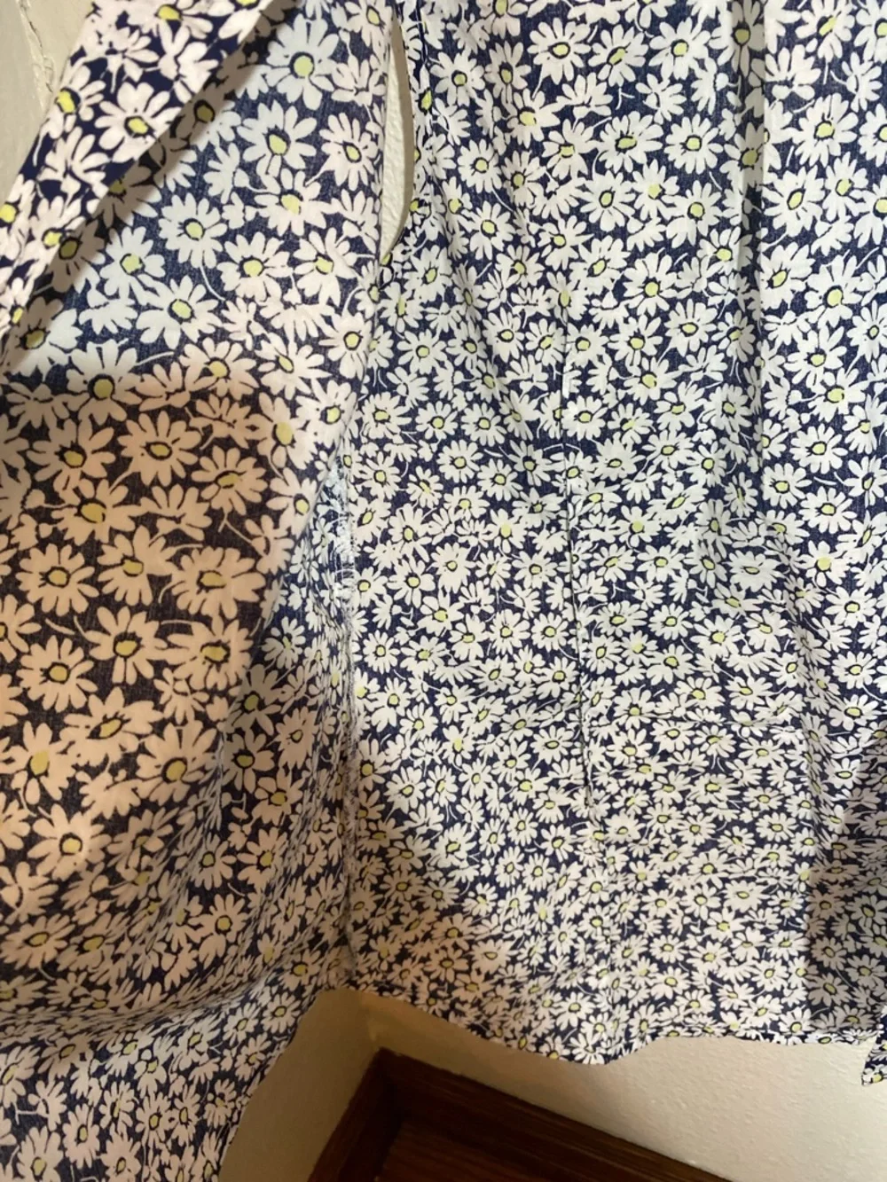 J. Crew Women's Sleeveless Daisy Cotton Poplin Shirt Antique Navy Size Medium